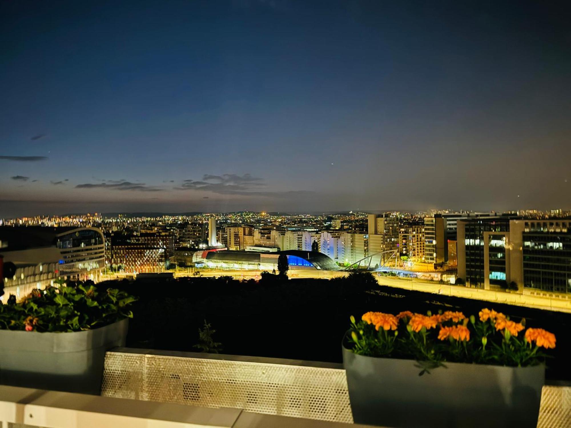 Luxury 2 Rooms Apartment With Balcony Puteaux Εξωτερικό φωτογραφία